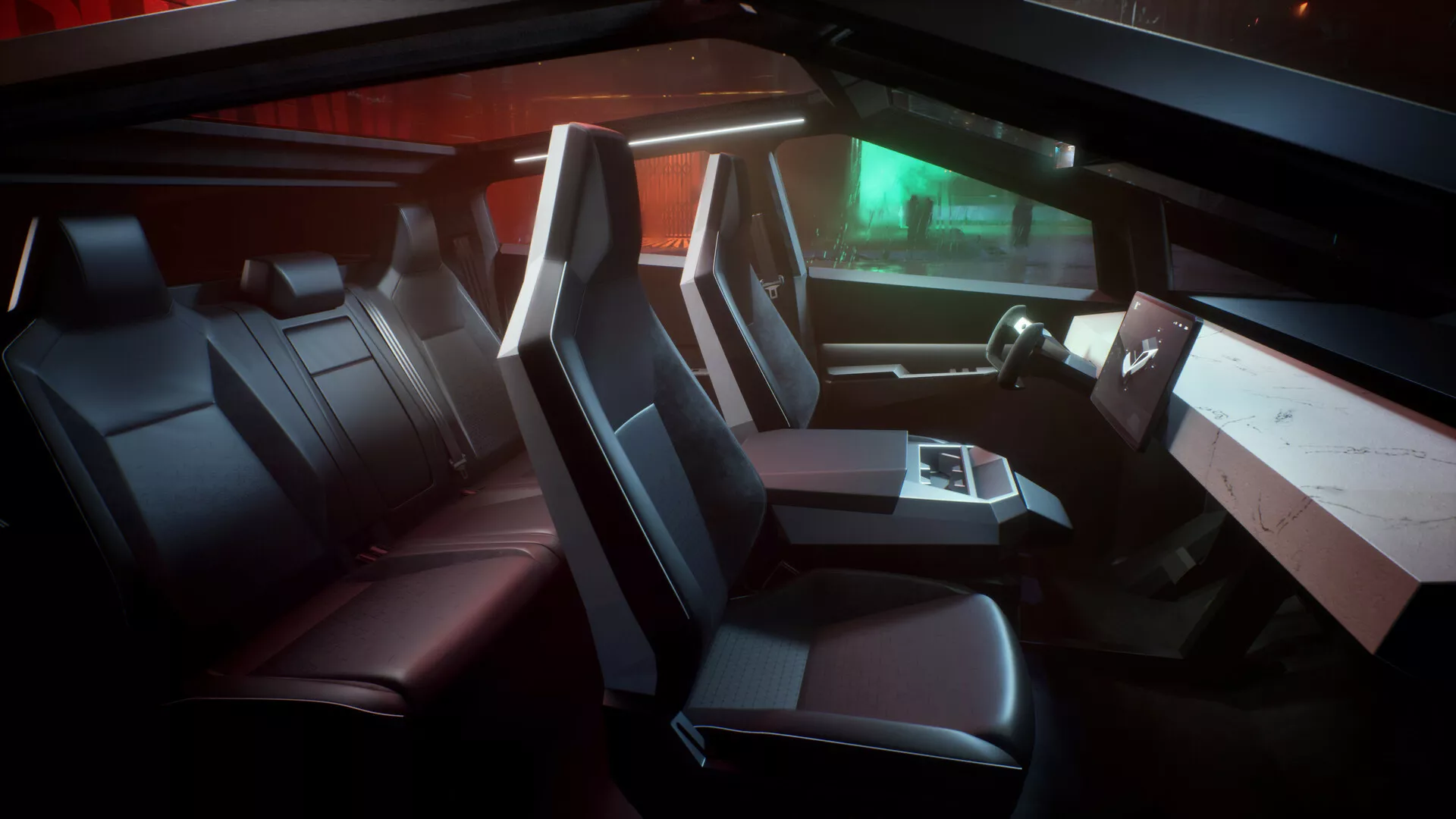 Notranji pogled na Tesla Cybertruck 2021 (1. generacija), ki prikazuje luksuzne sedeže s športnim dizajnom, panoramsko armaturno ploščo s širokim digitalnim zaslonom, minimalistično postavitev kontrol z vmesnikom na dotik in subtilno LED osvetlitev, zajemajočo futuristično ter visoko tehnološko vzdušje vozila.