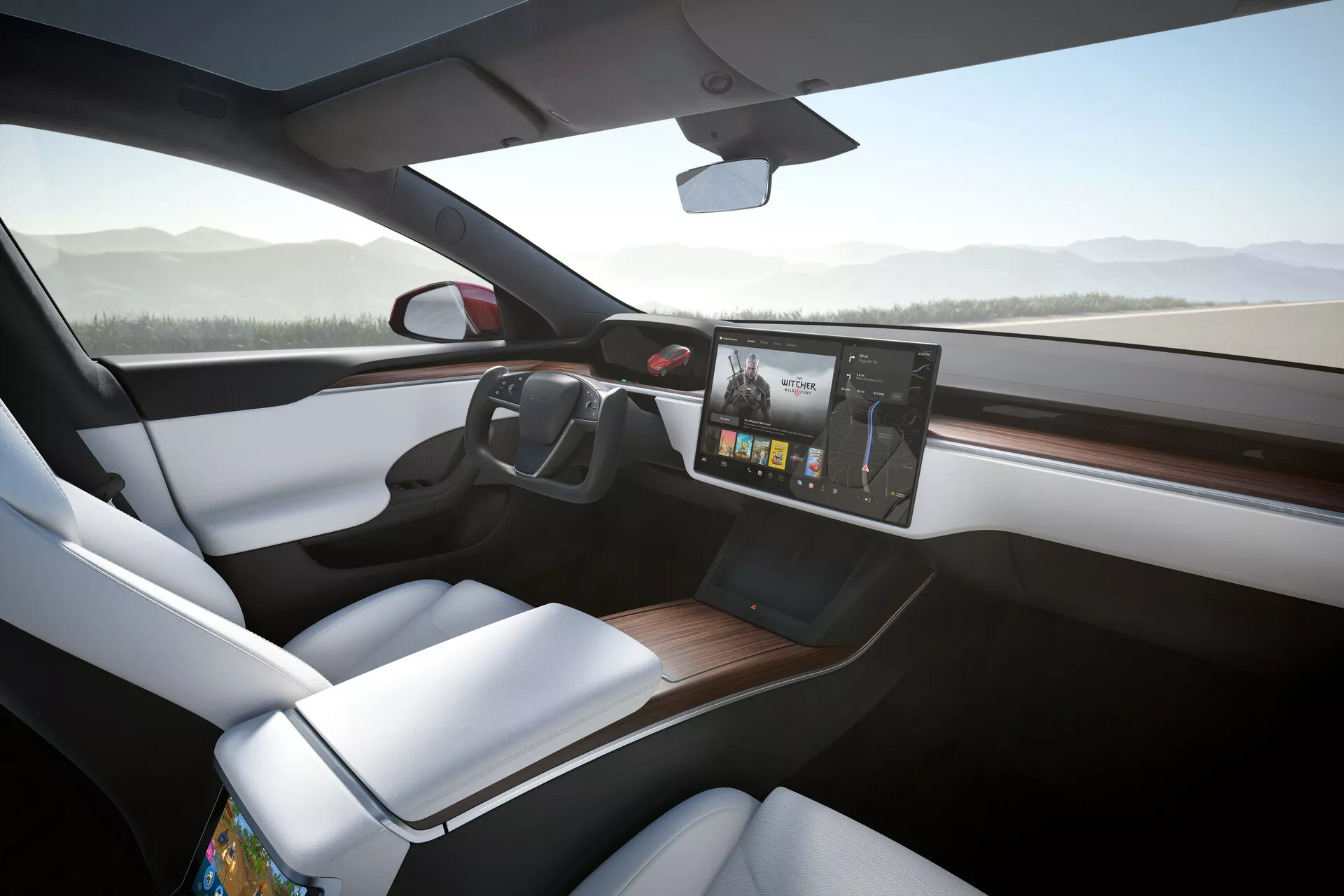 Notranji pogled na Tesla Model-S 2016 (prva generacija facelift), ki prikazuje eleganten armaturno ploščo s centralnim širokim zaslonom na dotik infotainment sistema, ki prikazuje navigacijo in medijske kontrole. Volan z naprednimi kontrolnimi gumbi in občutljivimi ploščicami na dotik za različne funkcije avtomobila ter elektrokromatsko avtomatsko zatemnilno vzvratno ogledalo. Minimalističen notranji dizajn z vodoravno leseno oblogo, minimalnimi fizičnimi kontrolami, razkošnimi belimi sedeži z elektronskimi nastavitvami, vidnim ogrevanjem in hlajenjem. Steklo stranskih in zadnjih oken nakazuje UV filtracijo ali je del panoramske strehe. Verjetnost naprednih sistemov za pomoč vozniku in digitalne instrumentne plošče. Rahla zamegljenost gibanja zunaj nakazuje, da je avto v gibanju.