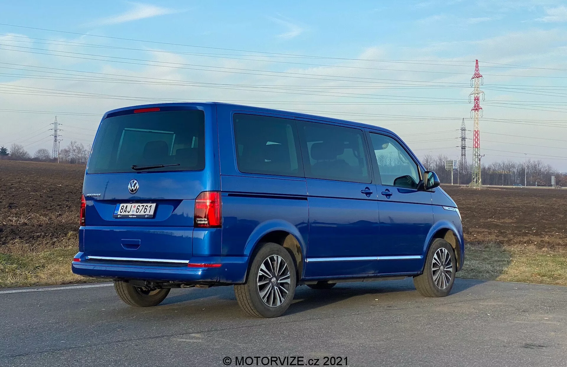 Volkswagen Nutzfahrzeuge Transporter 2019 (T6.1 Multivan) z naprednim oblikovanjem, elegantnim zunanjim videzom, prostorno notranjostjo in sodobnimi funkcijami