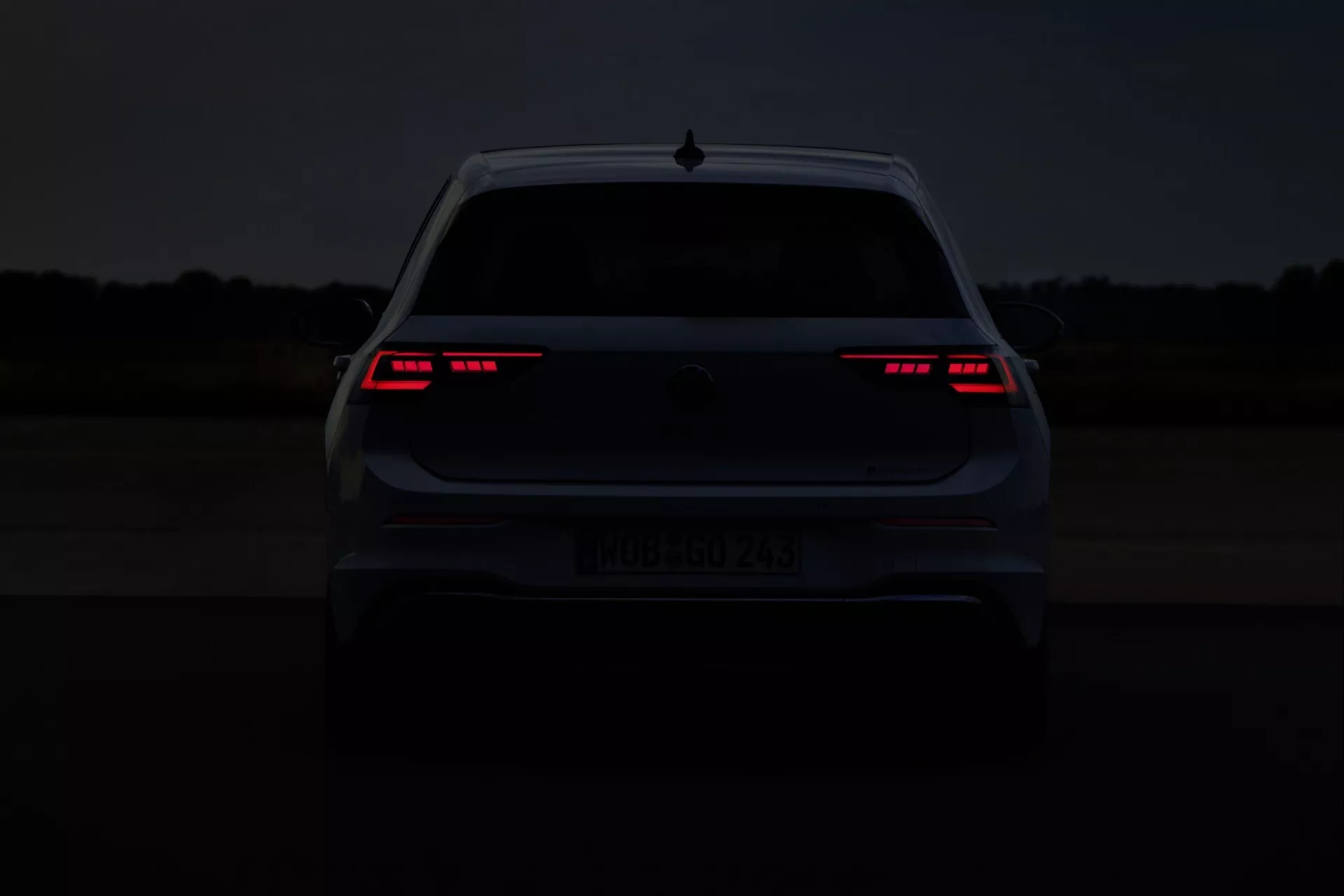 Model Volkswagen Golf VIII facelift 2024 prikazuje izboljšano aerodinamiko, LED osvetlitev in sodobne notranje značilnosti